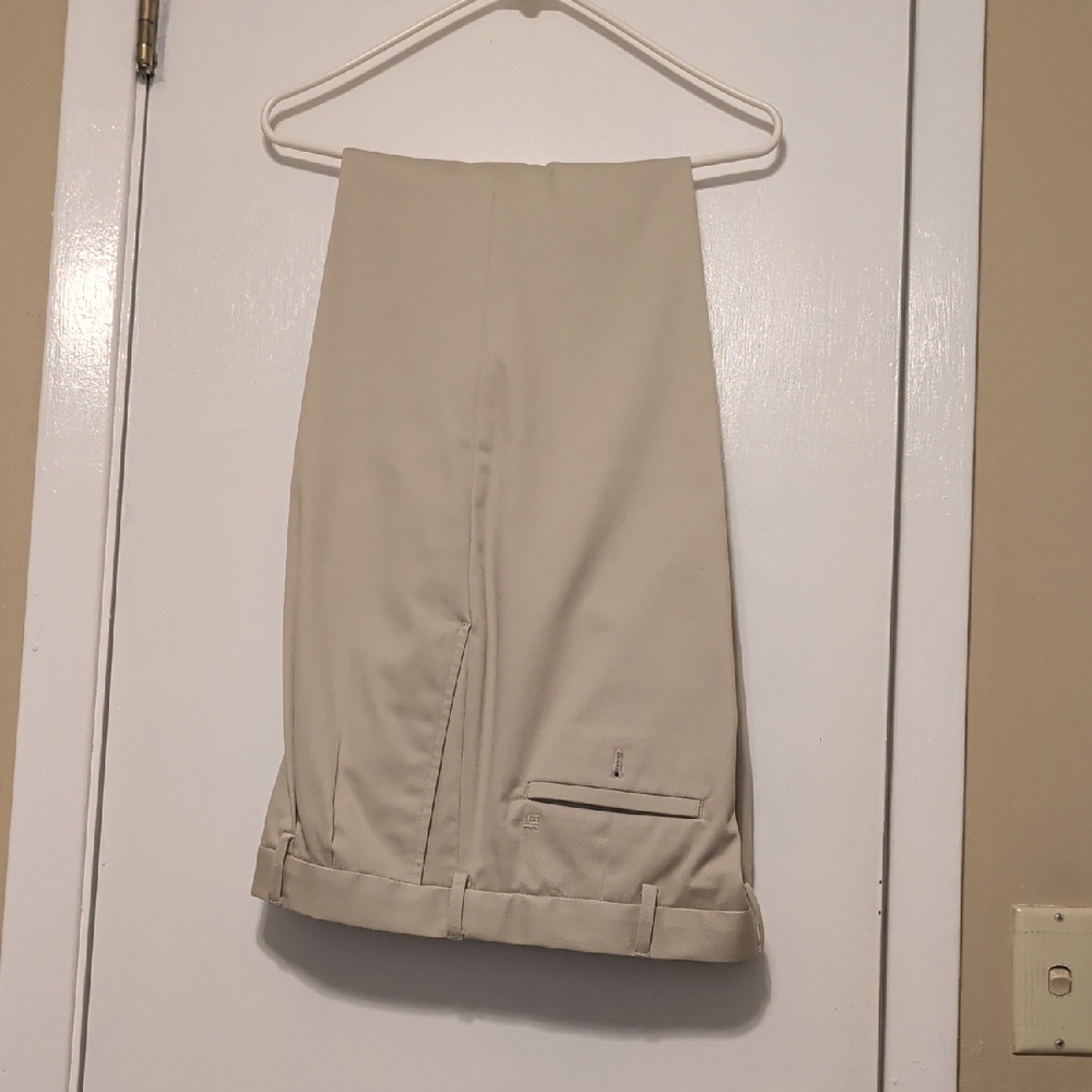 Haggar Men's Flat-Front Dress Pants in Light Khaki